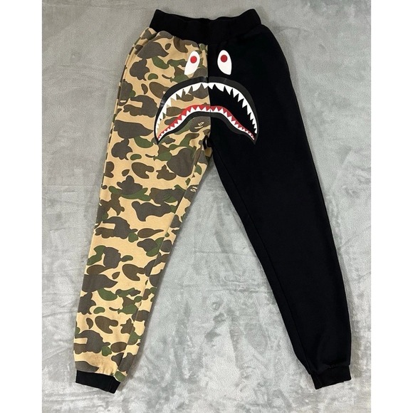 A Bathing Ape Joggers Mens M Black Green Woodland Camo Shark BAPE WGM Sweats - Picture 1 of 10